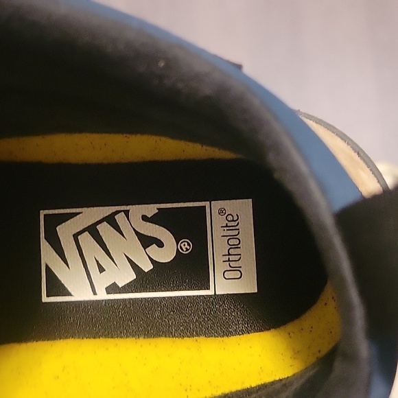 Men's Vans Ultra range all season all terrian shoes - Picture 7 of 8